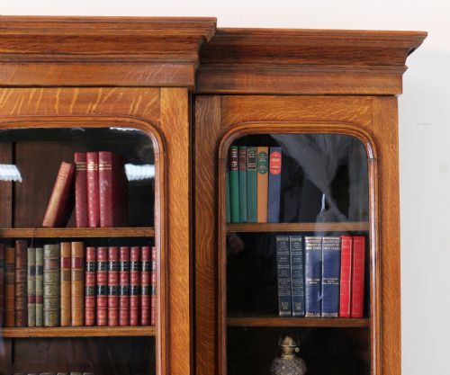 WILLIAM IV OAK BREAKFRONT BOOKCASE - ADDITIONAL PHOTO 8