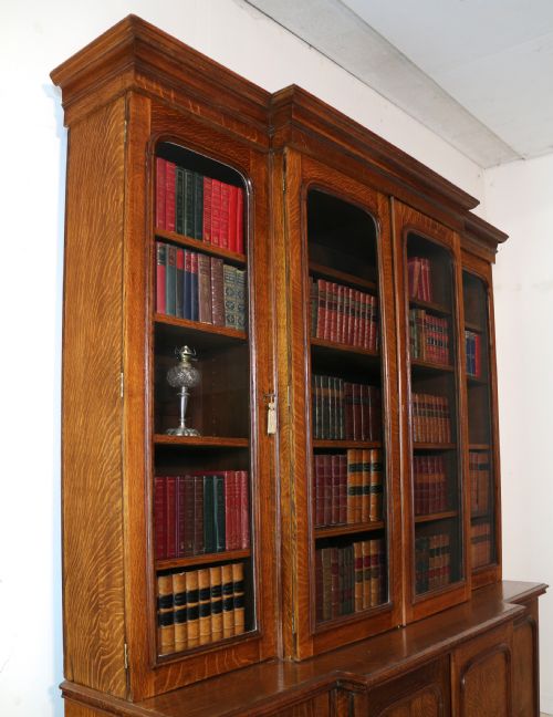 WILLIAM IV OAK BREAKFRONT BOOKCASE - ADDITIONAL PHOTO 25