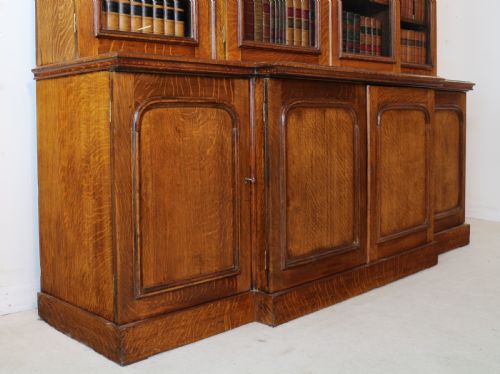 WILLIAM IV OAK BREAKFRONT BOOKCASE - ADDITIONAL PHOTO 26