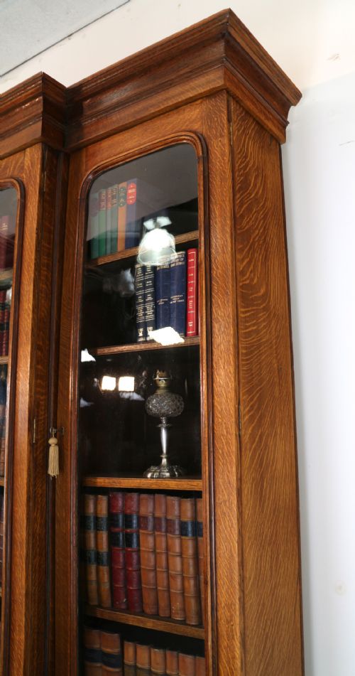 WILLIAM IV OAK BREAKFRONT BOOKCASE - ADDITIONAL PHOTO 28