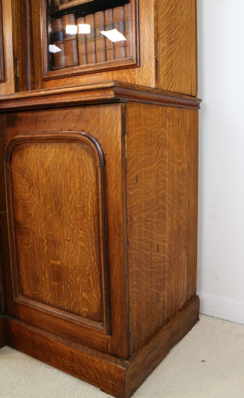 WILLIAM IV OAK BREAKFRONT BOOKCASE - ADDITIONAL PHOTO 29