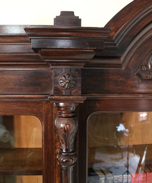 LARGE VICTORIAN CARVED OAK ELIZABETHAN REVIVAL BREAKFRONT BOOKCASE BY WYLIE LOCHHEAD - ADDITIONAL PHOTO 3