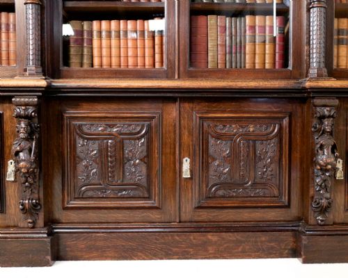 LARGE VICTORIAN CARVED OAK ELIZABETHAN REVIVAL BREAKFRONT BOOKCASE BY WYLIE LOCHHEAD - ADDITIONAL PHOTO 14
