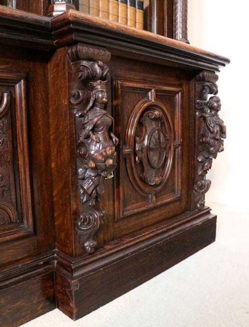 LARGE VICTORIAN CARVED OAK ELIZABETHAN REVIVAL BREAKFRONT BOOKCASE BY WYLIE LOCHHEAD - ADDITIONAL PHOTO 19