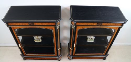 PAIR OF VICTORIAN GILT METAL MOUNTED EBONISED AND AMBOYNA INLAID PIER DISPLAY CABINETS - ADDITIONAL PHOTO 4