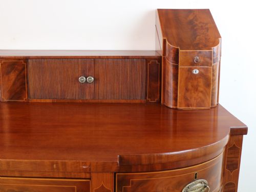 GEORGE III SCOTTISH FLAME MAHOGANY STAGEBACK SIDEBOARD - ADDITIONAL PHOTO 5