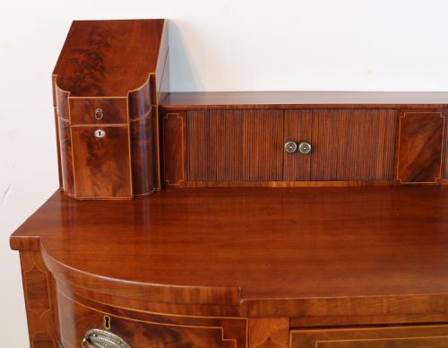 GEORGE III SCOTTISH FLAME MAHOGANY STAGEBACK SIDEBOARD - ADDITIONAL PHOTO 6