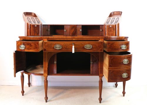 GEORGE III SCOTTISH FLAME MAHOGANY STAGEBACK SIDEBOARD - ADDITIONAL PHOTO 17