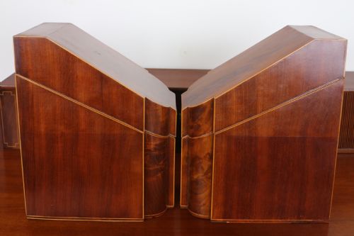 GEORGE III SCOTTISH FLAME MAHOGANY STAGEBACK SIDEBOARD - ADDITIONAL PHOTO 26