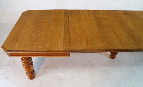 VICTORIAN OAK EXTENDING DINING TABLE 4 LEAVES 12FTSEATS 14 - ADDITIONAL PHOTO 9