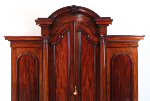 REGENCY MAHOGANY FOUR DOOR BREAKFRONT WARDROBE - ADDITIONAL PHOTO 2