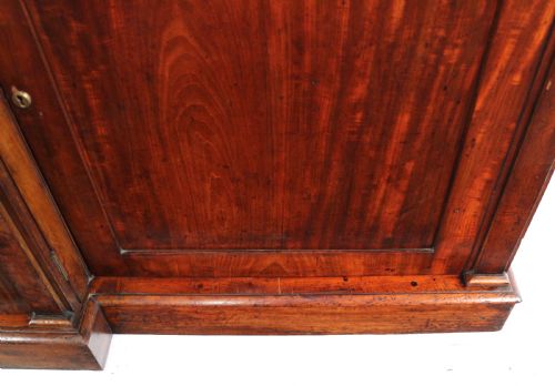 WILLIAM IV MAHOGANY BREAKFRONT LIBRARY BOOKCASE - ADDITIONAL PHOTO 16