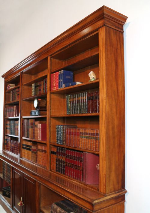 WILLIAM IV MAHOGANY OPEN LIBRARY BOOKCASE - ADDITIONAL PHOTO 28
