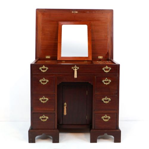 GEORGE II RED WALNUT KNEEHOLE FITTED DESK DRESSING TABLE - ADDITIONAL PHOTO 8