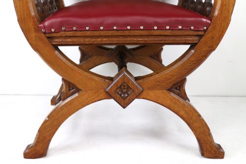 SET OF THREE 19TH CENTURY PUGIN STYLE GOTHIC REVIVAL ALTAR OR HALL CHAIRS - ADDITIONAL PHOTO 14
