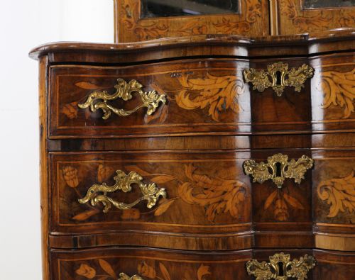 DUTCH WALNUT MARQUETRY CABINETONCHEST - ADDITIONAL PHOTO 12