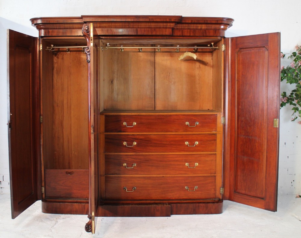 Victorian Mahogany Three Door Breakfront Wardrobe View XIII