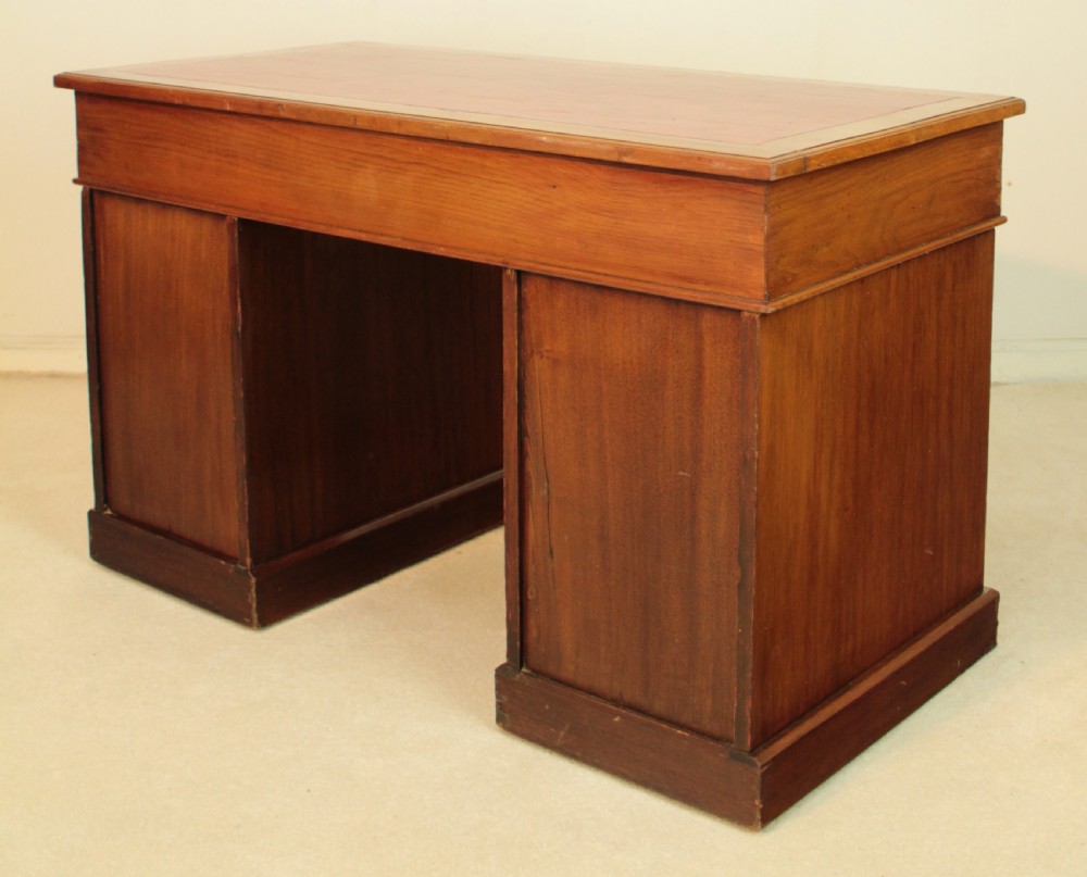 Late Victorian Walnut Pedestal Desk, c.1880 View XXVII