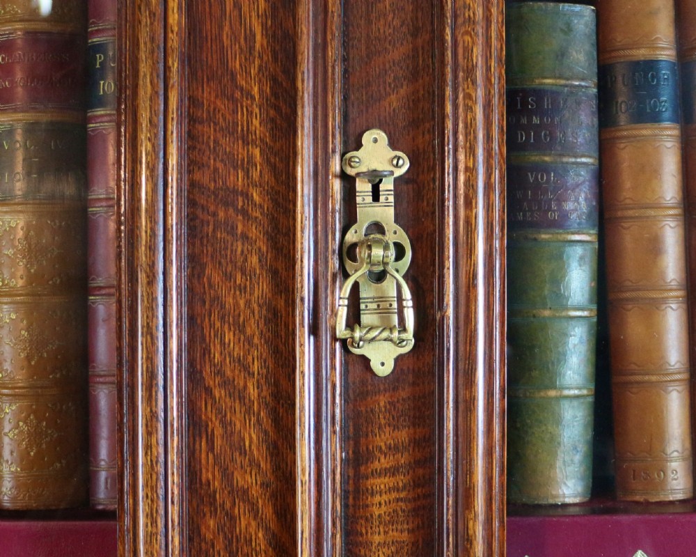 Large Victorian Oak Breakfront Bookcase, attributed to Maple & Co View XVI