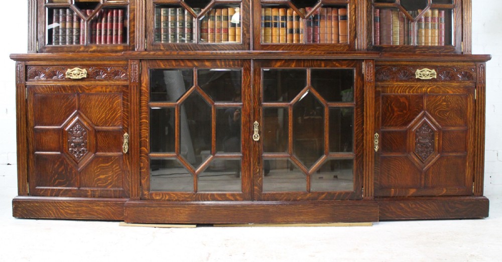 Maple & Co Large Victorian Oak Breakfront Bookcase View III