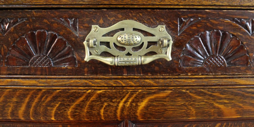 Maple & Co Large Victorian Oak Breakfront Bookcase View XIII