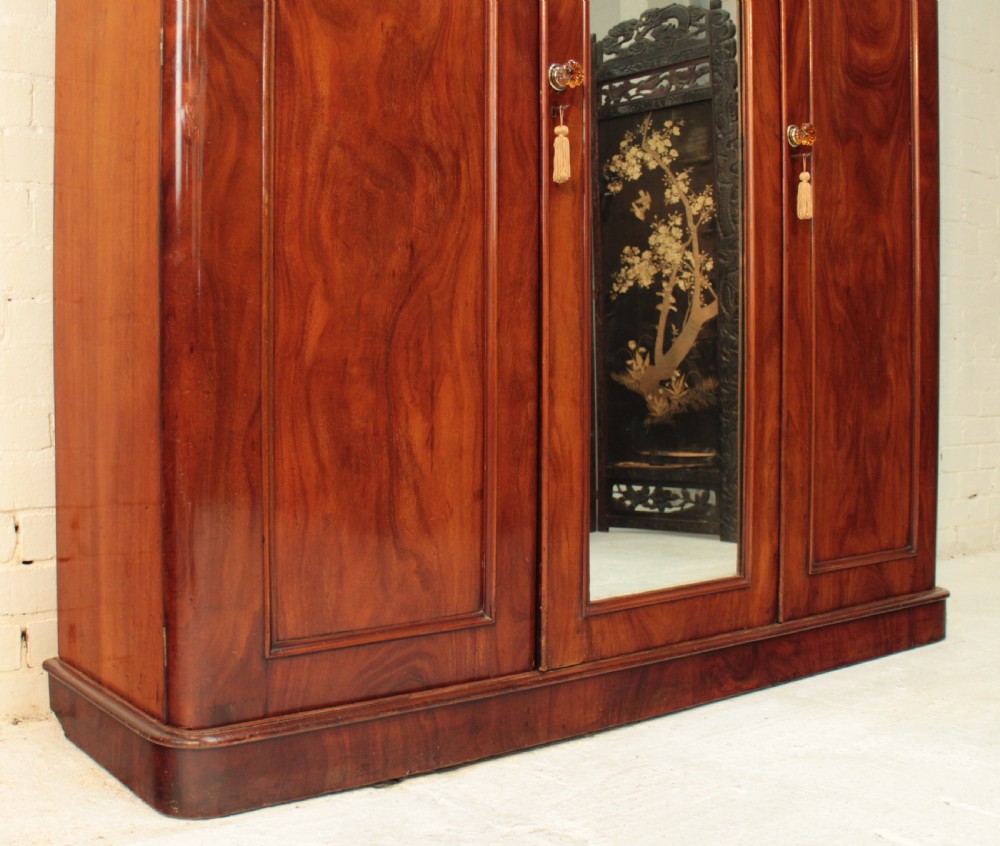 Victorian Mahogany Three Door Fitted Wardrobe View XIII