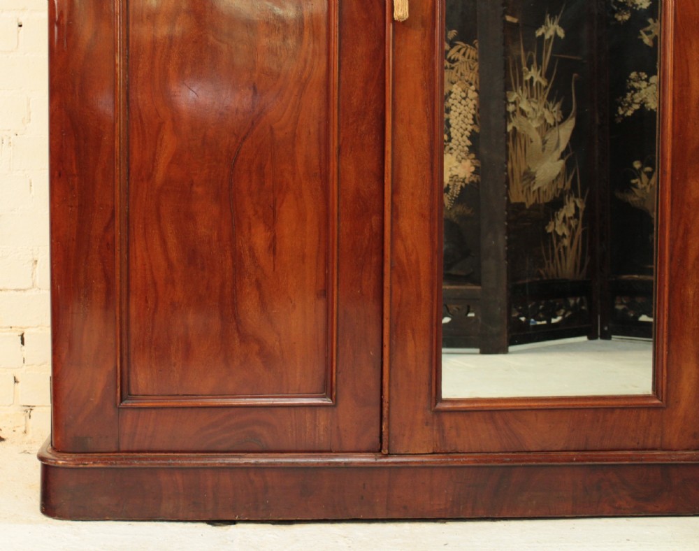 Victorian Mahogany Three Door Fitted Wardrobe View XVII