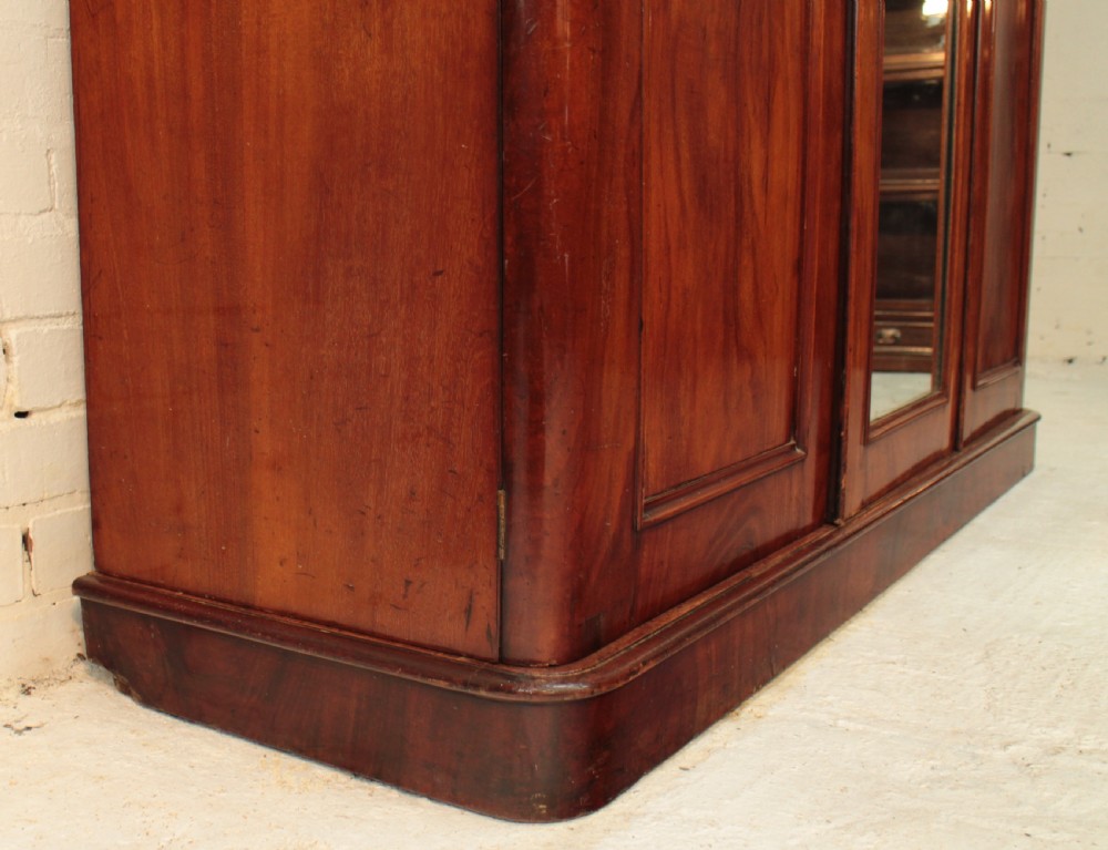 Victorian Mahogany Three Door Fitted Wardrobe View XXVI