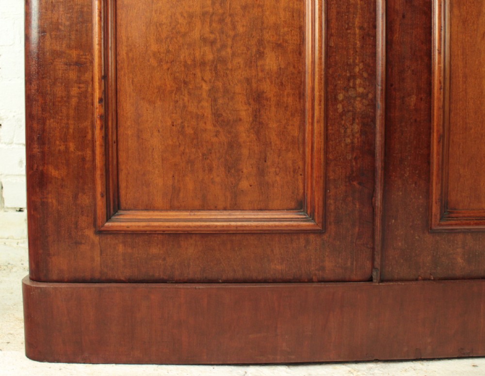 Victorian Mahogany Three Door Fitted Wardrobe, c.1870 View IX