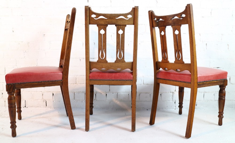 Set of 14 Arts & Crafts Oak Dining Chairs View IX