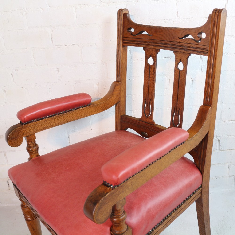 Set of 14 Arts & Crafts Oak Dining Chairs View XXII
