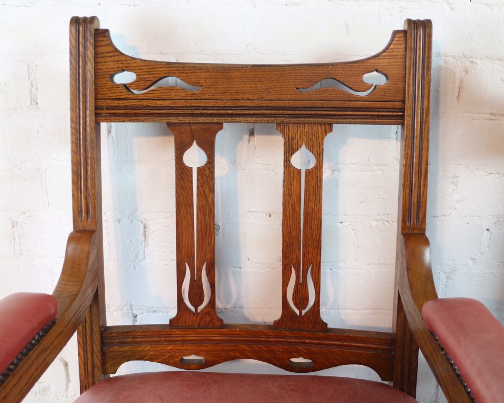 Set of 14 Arts & Crafts Oak Dining Chairs View XXV