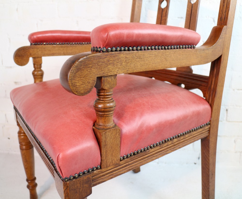 Set of 14 Arts & Crafts Oak Dining Chairs View XXVI
