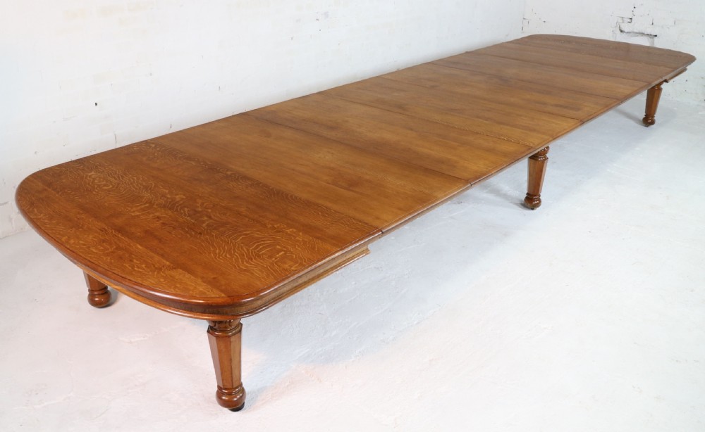 Early Victorian Extra Wide 20ft Oak Extending Dining Table & 7 Leaves View VI