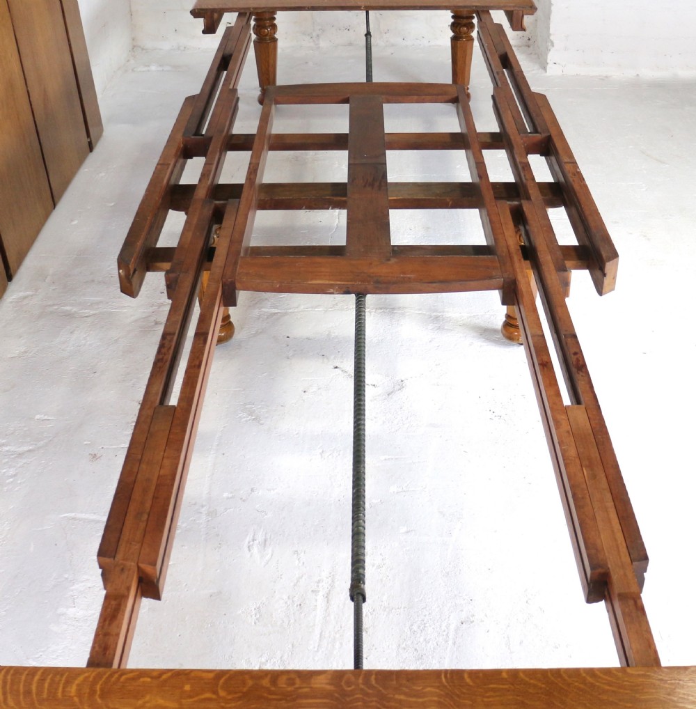 Early Victorian Extra Wide 20ft Oak Extending Dining Table & 7 Leaves View XV