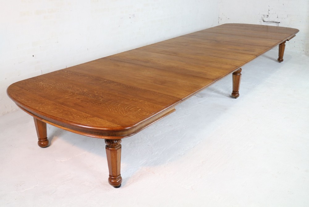 Early Victorian Extra Wide 20ft Oak Extending Dining Table & 7 Leaves View XVII