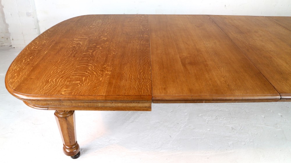 Early Victorian Extra Wide 20ft Oak Extending Dining Table & 7 Leaves View XIX