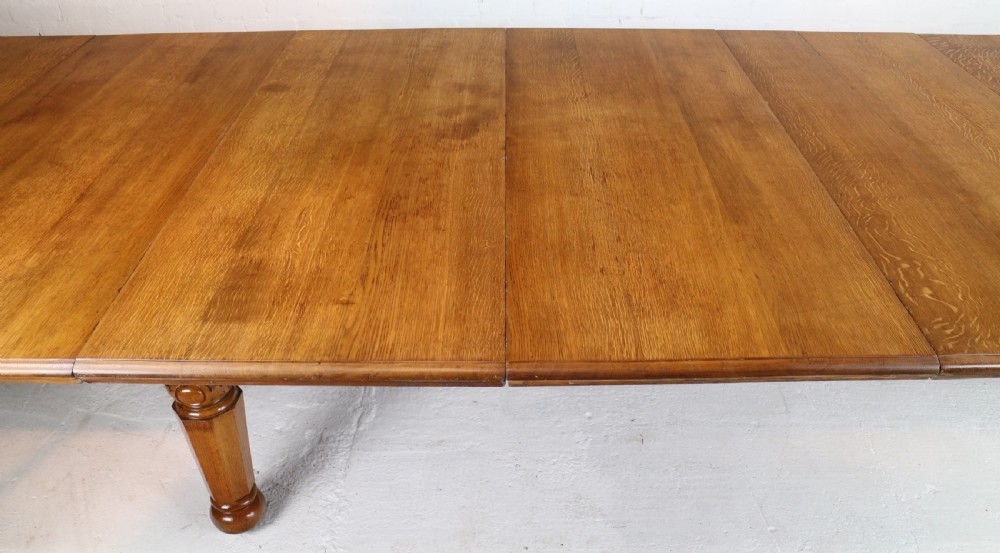 Early Victorian Extra Wide 20ft Oak Extending Dining Table & 7 Leaves View XXII