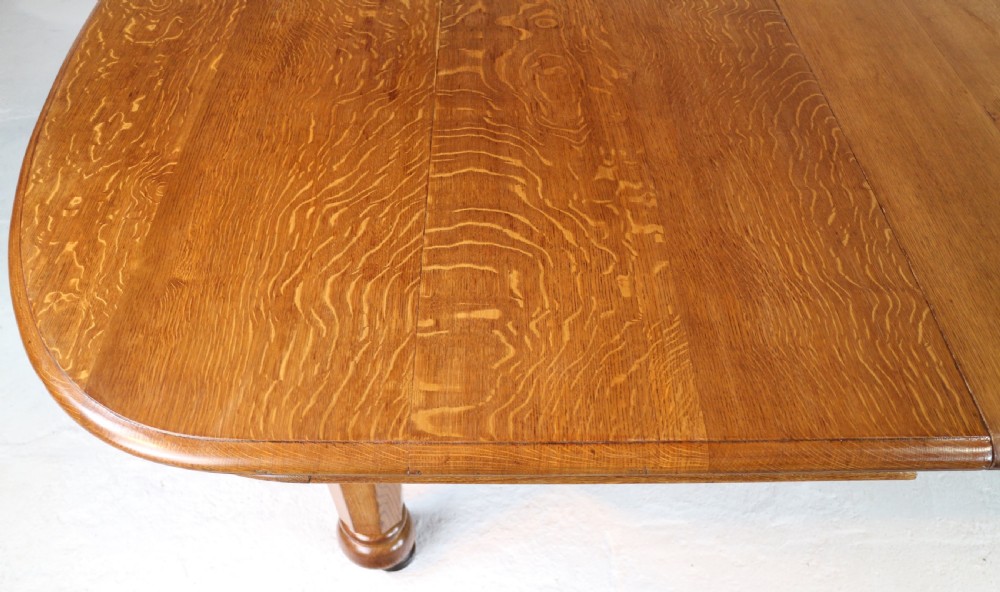 Early Victorian Extra Wide 20ft Oak Extending Dining Table & 7 Leaves View XXIII