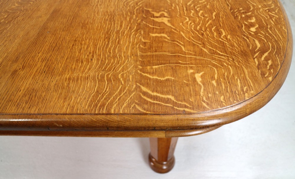Early Victorian Extra Wide 20ft Oak Extending Dining Table & 7 Leaves View XXVI