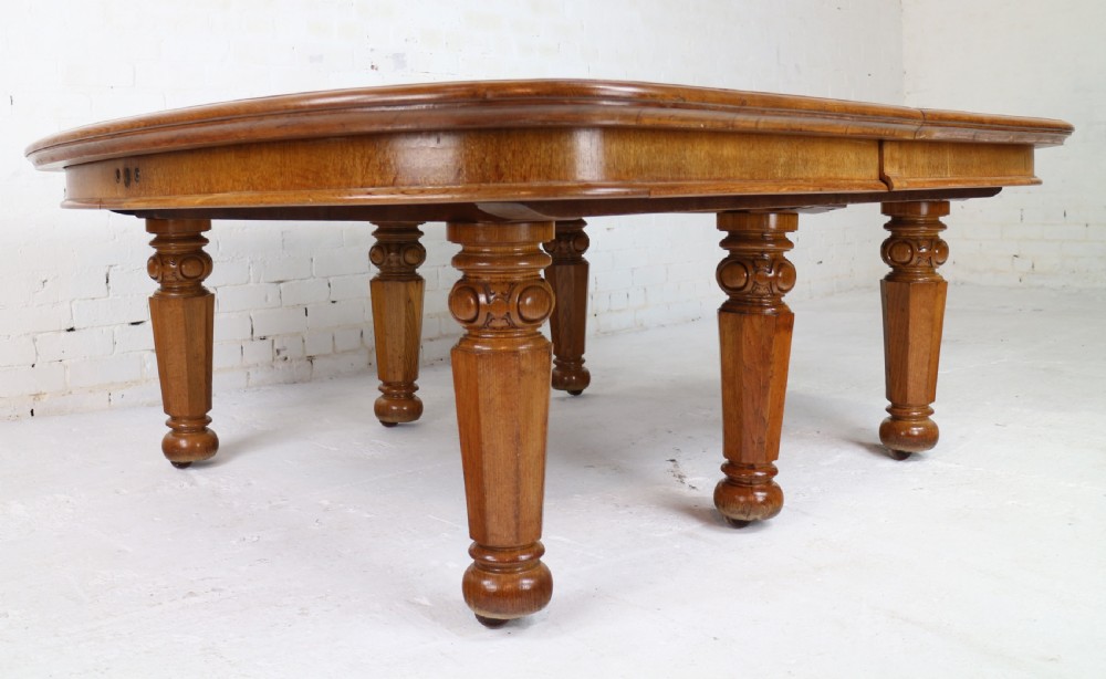 Early Victorian Extra Wide 20ft Oak Extending Dining Table & 7 Leaves View XXVII