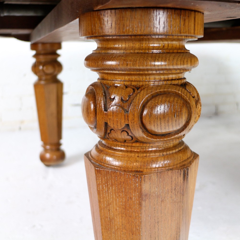 Early Victorian Extra Wide 20ft Oak Extending Dining Table & 7 Leaves View XXIX