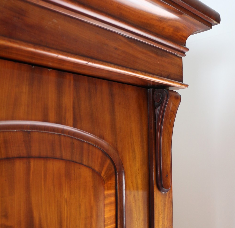 William IV Mahogany Three Door Fitted Wardrobe, c.1830 View XII