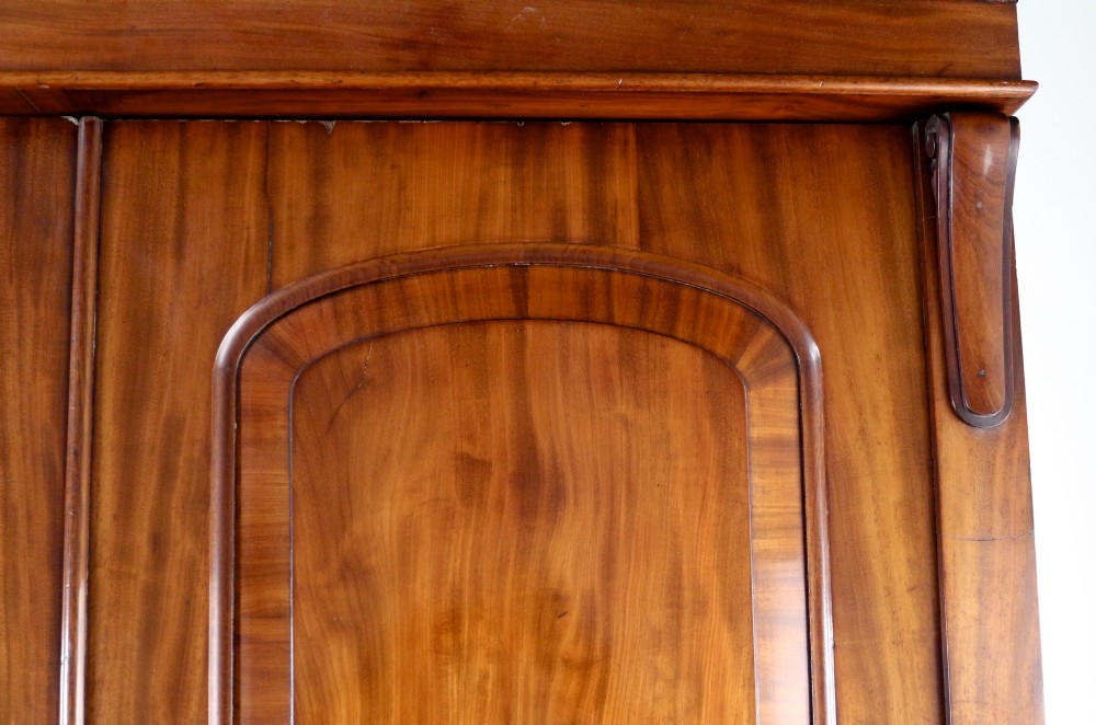 William IV Mahogany Three Door Fitted Wardrobe, c.1830 View XIII