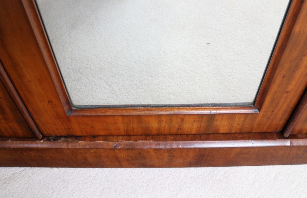 William IV Mahogany Three Door Fitted Wardrobe, c.1830 View XIV
