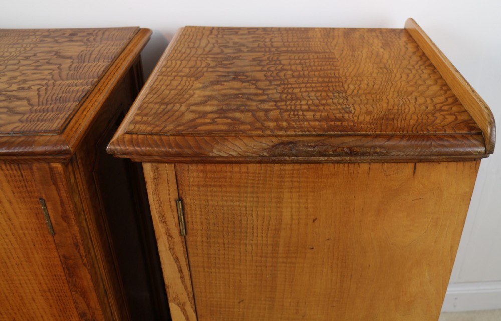Pair of Scottish William IV Figured Elm Bedside Cabinets, c.1830 View XIII