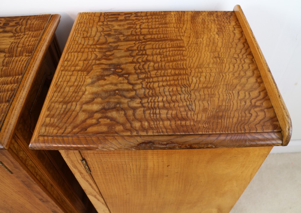 Pair of Scottish William IV Figured Elm Bedside Cabinets, c.1830 View XV