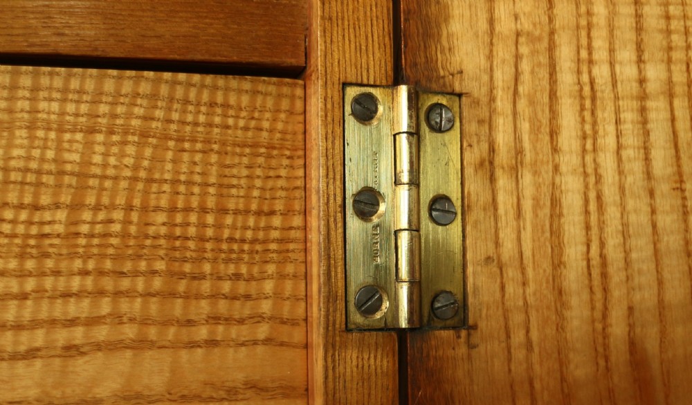 Scottish William IV Figured Elm Two Door Fitted Wardrobe, c.1830 View XXV