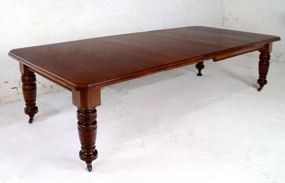 Maple & Co Victorian Mahogany Extending Dining Table with Three Leaves View II