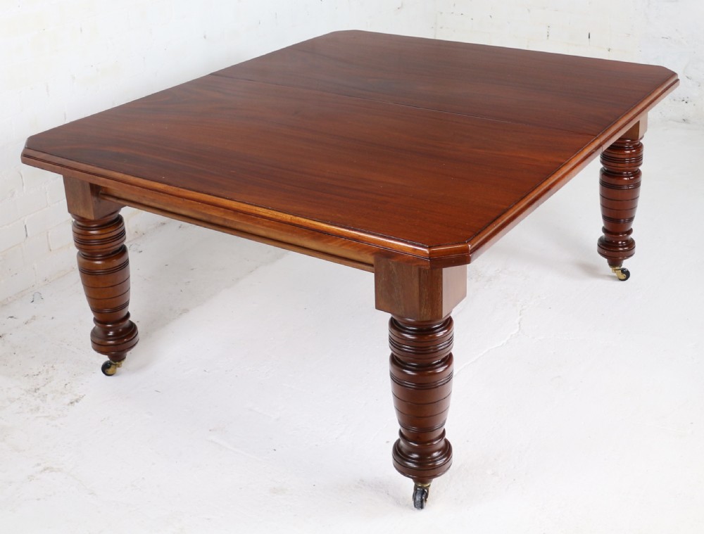 Maple & Co Victorian Mahogany Extending Dining Table with Three Leaves View XIX